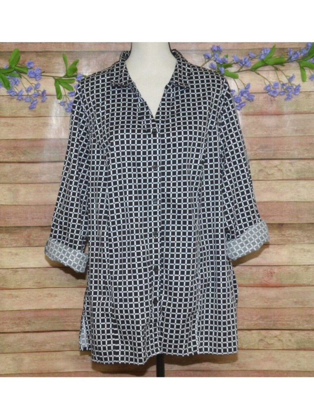 Catherines Button Up 2X Black White Grid Print Blouse Flip Cuff Sleeve Tunic Top